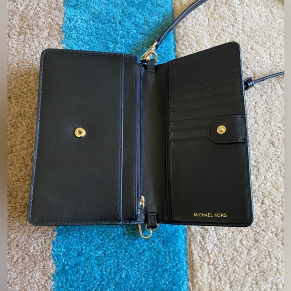 Michael Kors Crossbody - Picture 9 of 10